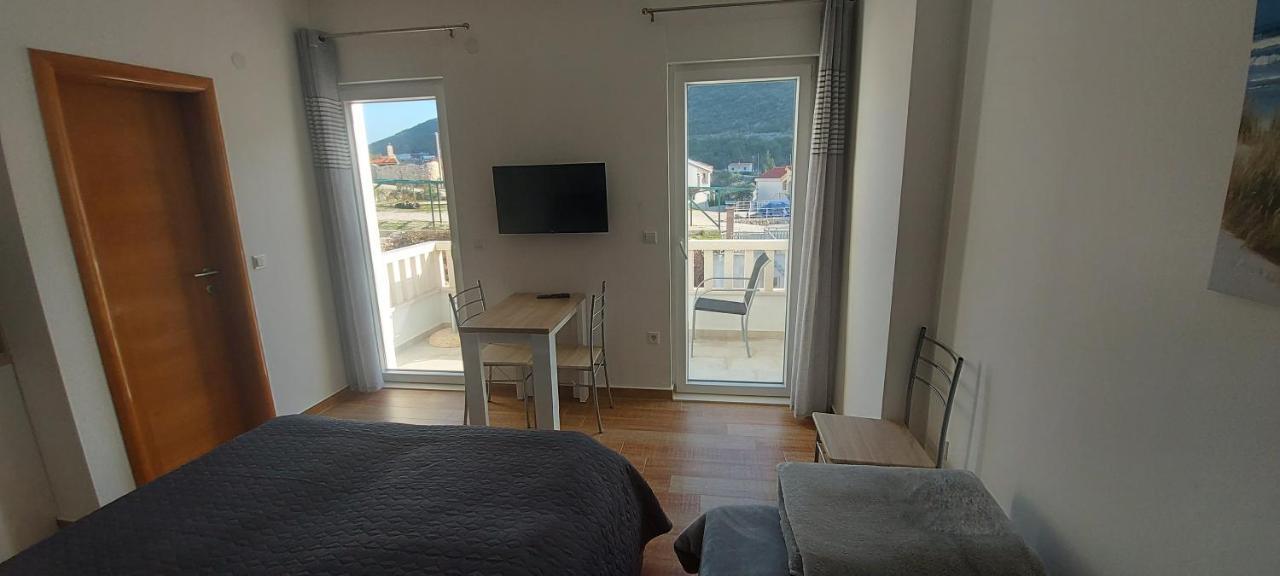 Apartmani Barka Неум Экстерьер фото