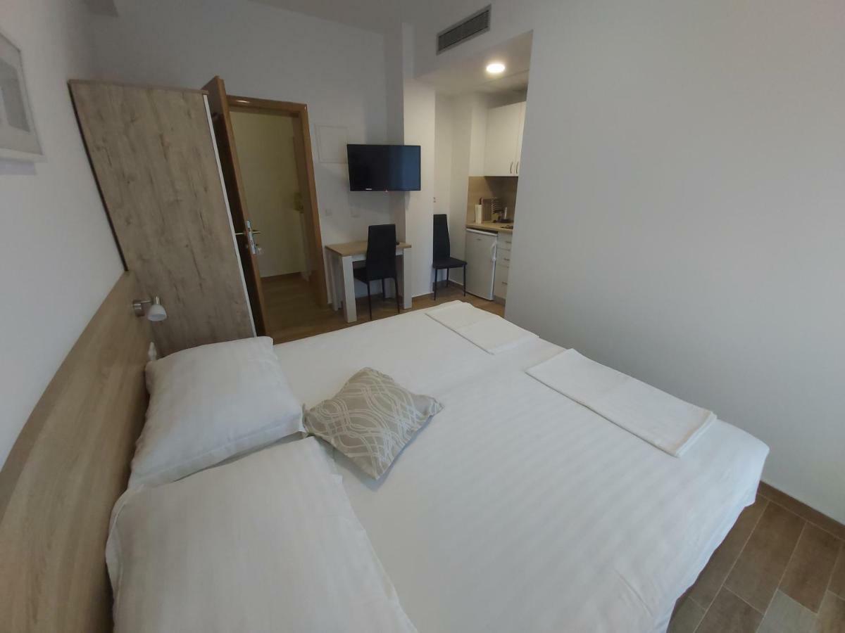 Apartmani Barka Неум Экстерьер фото
